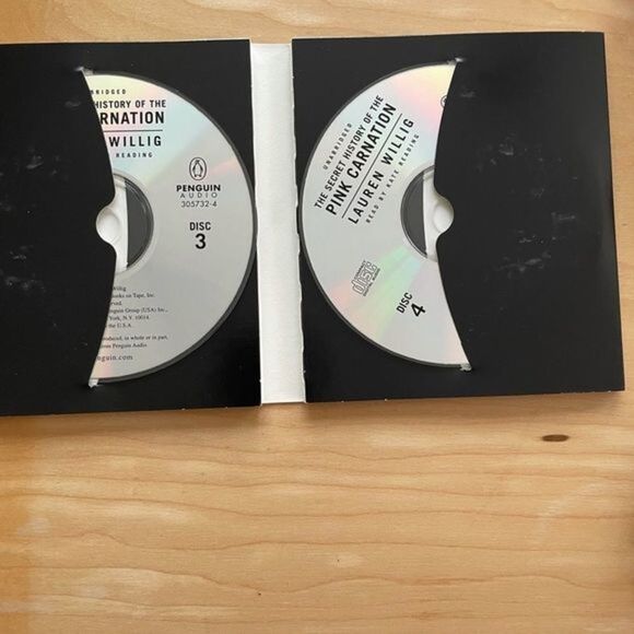 Book, The Secret History of the Pink Carnation - Picture 5 of 9